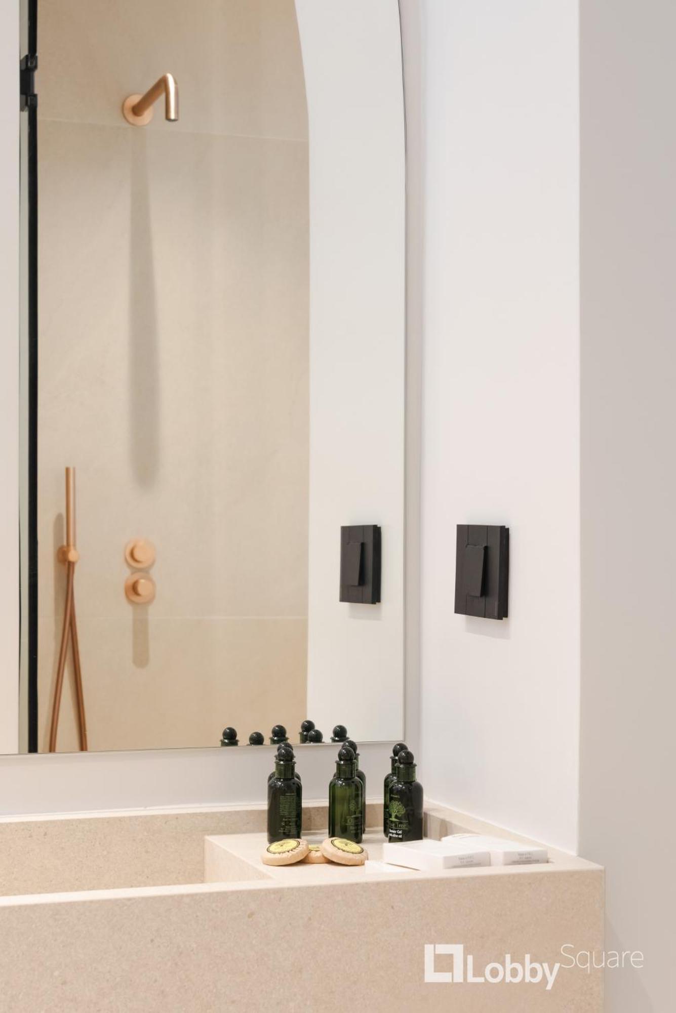Muse Apartment By Lobbysquare Athens Exterior photo
